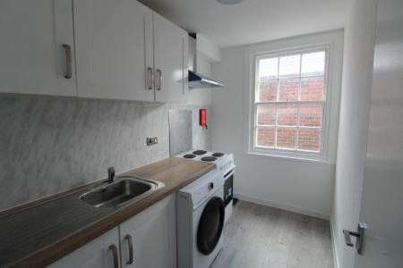 1 bedroom Flat to let in Latham Street, Preston, PR1
