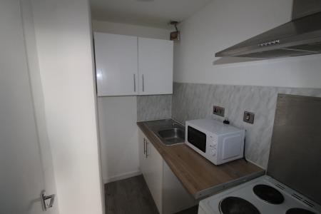 1 bedroom Flat to let in Latham Street, Preston, PR1