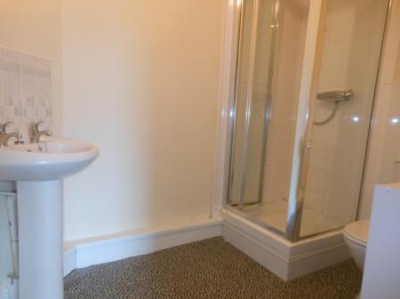 2 bedroom Flat to let in Great Park Drive, Leyland, PR25