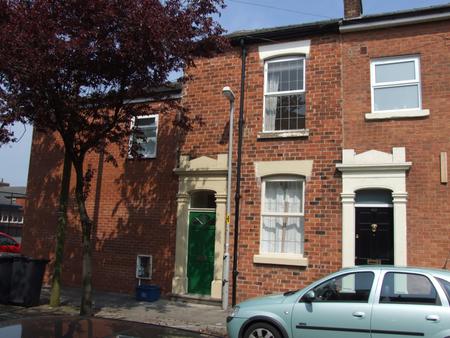 2 bedroom Terraced House to let in Lowndes Street, Preston, PR1