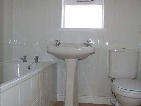 2 bedroom Terraced House to let in Lowndes Street, Preston, PR1