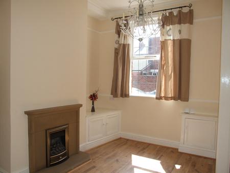 2 bedroom Terraced House to let in Lowndes Street, Preston, PR1