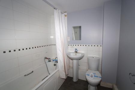 2 bedroom Flat for sale in Brownlow Road, Reading, RG1