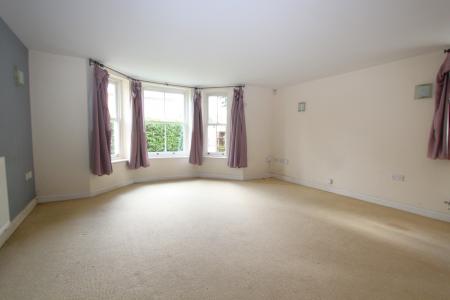 2 bedroom Flat for sale in Brownlow Road, Reading, RG1