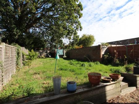 4 bedroom Semi-detached house for sale in Chieveley Close, Tilehurst, Reading, RG31