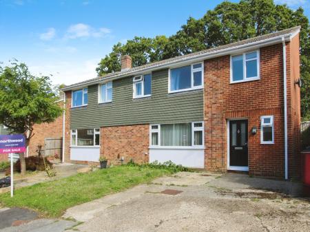 4 bedroom Semi-detached house for sale in Chieveley Close, Tilehurst, Reading, RG31