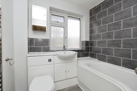4 bedroom Semi-detached house for sale in Chieveley Close, Tilehurst, Reading, RG31