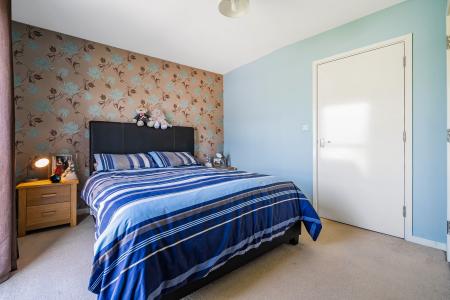 1 bedroom Flat for sale in Drake Way, Reading, RG2
