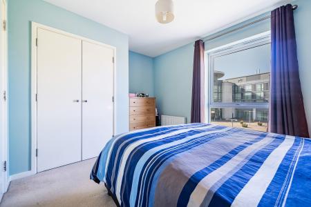 1 bedroom Flat for sale in Drake Way, Reading, RG2