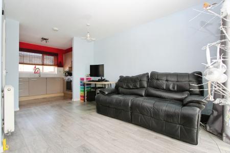 1 bedroom Flat for sale in Drake Way, Reading, RG2