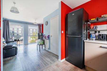 1 bedroom Flat for sale in Drake Way, Reading, RG2