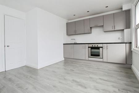 1 bedroom Flat for sale in George Street, Reading, RG1