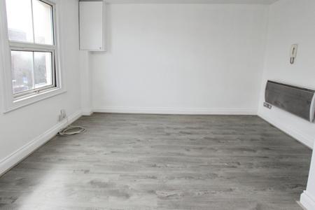 1 bedroom Flat for sale in George Street, Reading, RG1