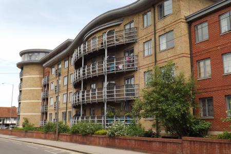 1 bedroom Flat for sale in Jubilee Square, Reading, RG1
