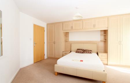 1 bedroom Flat for sale in Jubilee Square, Reading, RG1