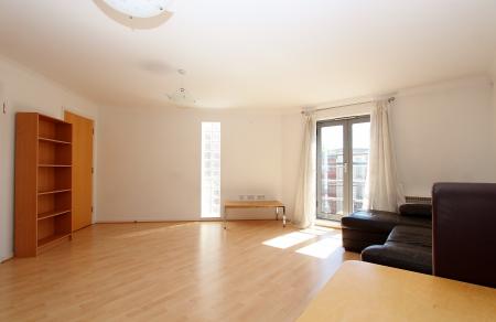 1 bedroom Flat for sale in Jubilee Square, Reading, RG1