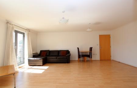 1 bedroom Flat for sale in Jubilee Square, Reading, RG1
