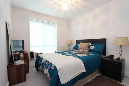 1 bedroom Flat for sale in Lindisfarne Way, Reading, Reading, RG2