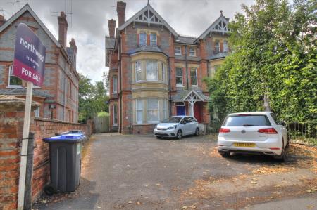 1 bedroom Flat for sale in London Road, Reading, Reading, RG1