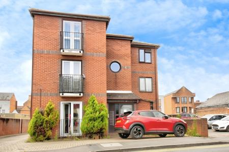 1 bedroom Flat for sale in Marie Davis Court, Reading, RG1