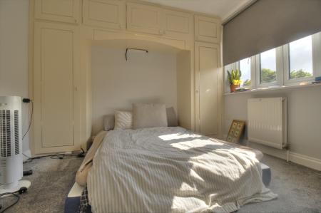 1 bedroom Flat for sale in Meadow Lane, Pangbourne, RG8