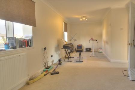 1 bedroom Flat for sale in Meadow Lane, Pangbourne, RG8