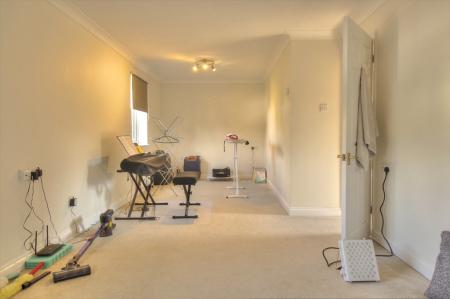 1 bedroom Flat for sale in Meadow Lane, Pangbourne, RG8