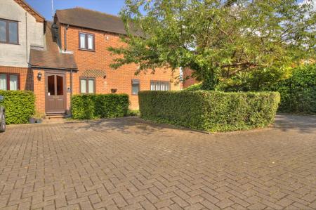 1 bedroom Flat for sale in Meadow Lane, Pangbourne, RG8