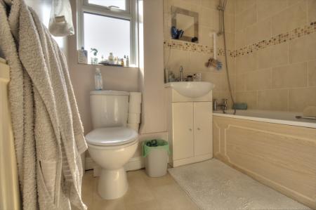 1 bedroom Flat for sale in Meadow Lane, Pangbourne, RG8