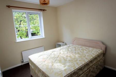 2 bedroom Flat for sale in Muirfield Close, Reading, RG1