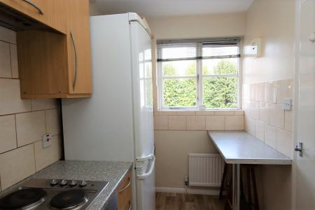 2 bedroom Flat for sale in Muirfield Close, Reading, RG1