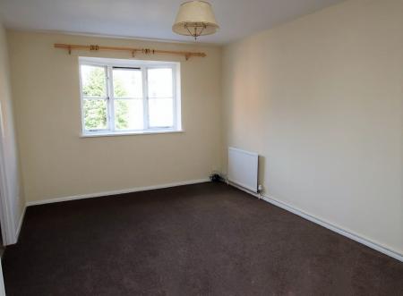 2 bedroom Flat for sale in Muirfield Close, Reading, RG1