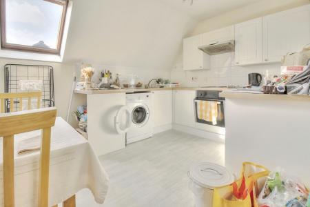 2 bedroom Flat for sale in Rose Kiln Lane, Reading, RG1