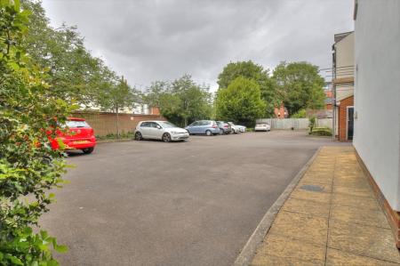 2 bedroom Flat for sale in Silver Street, Reading, RG1