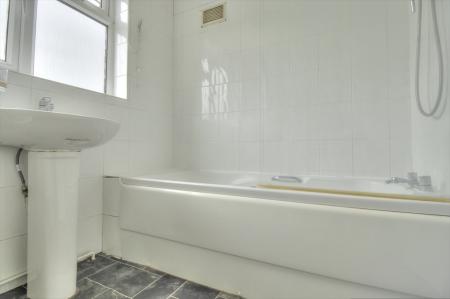 3 bedroom Semi-detached house for sale in Stanhope Road, Reading, Reading, RG2