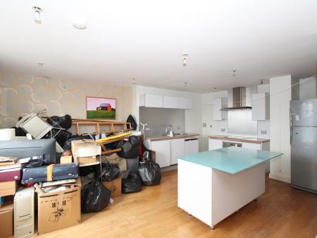 2 bedroom Flat for sale in Queens Road, Reading, Reading, RG1
