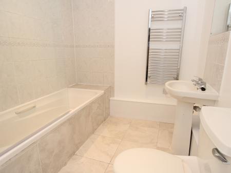 2 bedroom Flat to let in Upper Crown Street, Reading, RG1