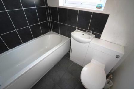 1 bedroom Flat to let in Hill Street, Reading, RG1