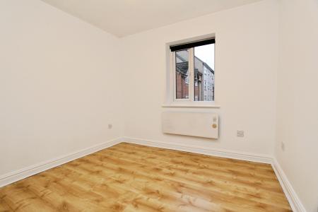 2 bedroom Flat to let in Rembrandt Way, Reading, Reading, RG1