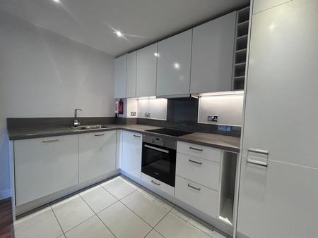 2 bedroom Flat to let in Drake Way, Kennet Island, Reading, RG2