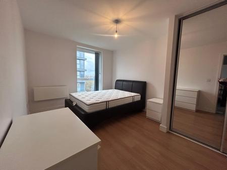 2 bedroom Flat to let in Drake Way, Kennet Island, Reading, RG2