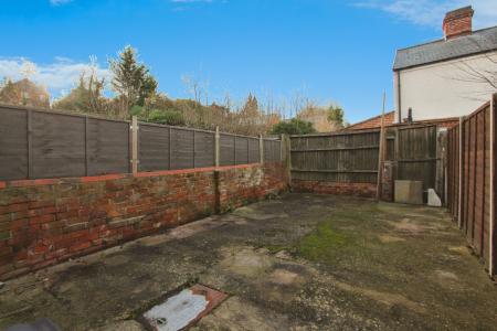 3 bedroom Terraced House for sale in Kensington Road, Reading, RG30