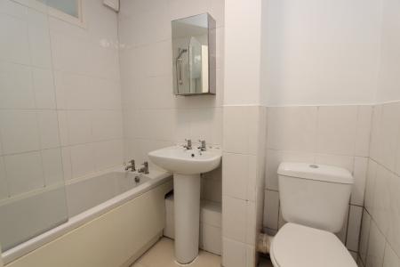 2 bedroom Flat to let in Southcote Road, Reading, RG30