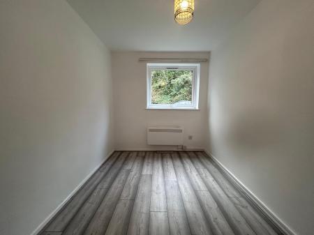 2 bedroom Flat to let in Southcote Road, Reading, RG30
