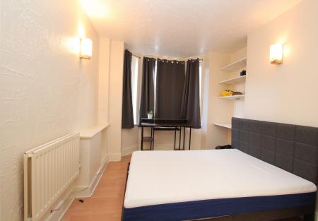 1 bedroom Flat to let in Swainstone Road, Reading, RG2