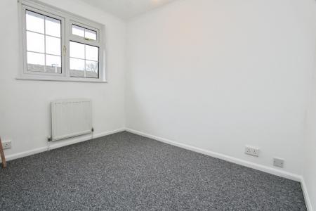 4 bedroom Semi-detached house to let in Bathurst Road, Winnersh, RG41