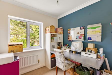 4 bedroom Detached house for sale in Hunters Way, Spencers Wood, Reading, RG7