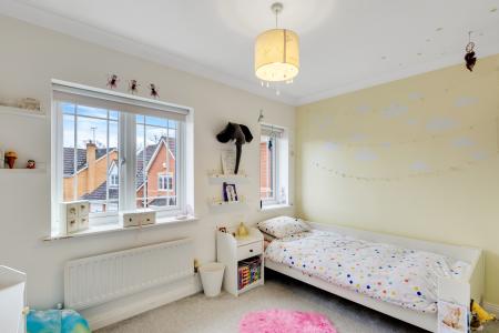 4 bedroom Detached house for sale in Hunters Way, Spencers Wood, Reading, RG7