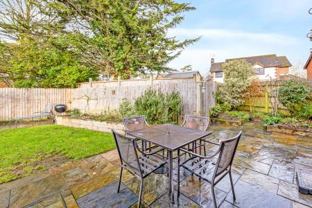 4 bedroom Detached house for sale in Hunters Way, Spencers Wood, Reading, RG7