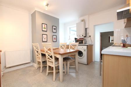 3 bedroom Terraced House to let in Alpine Street, Reading, RG1